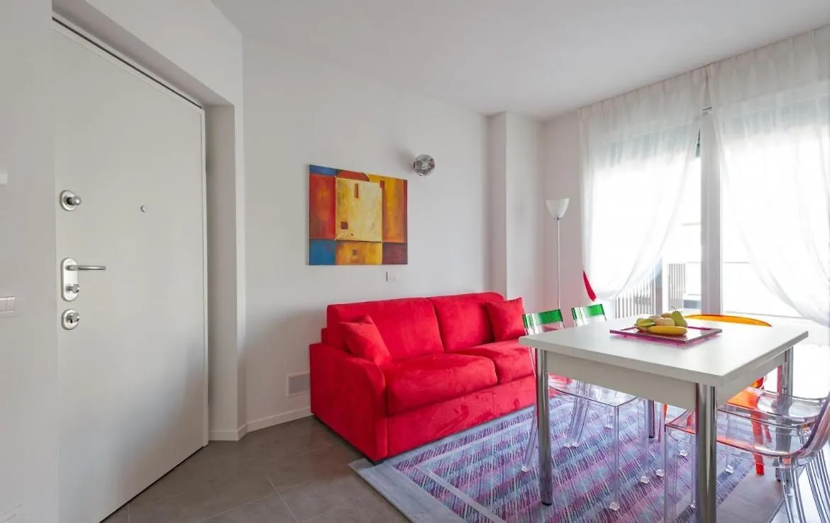 Modern Apartments Lake View With Pool Musso